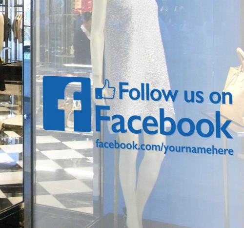 pagina Facebook di un negozio - vetrofania